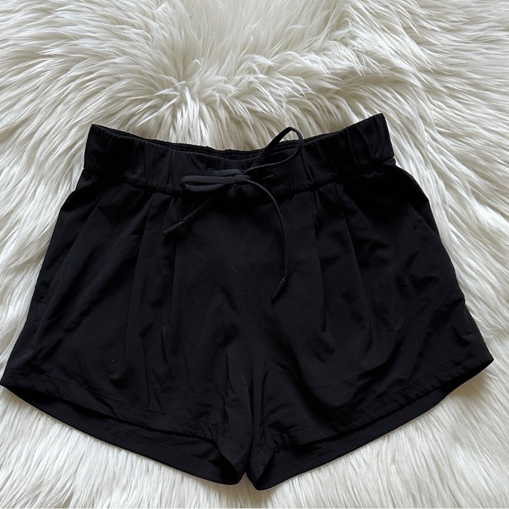 Lululemon Stroll at Sundown Black Short - Picture 5 of 6